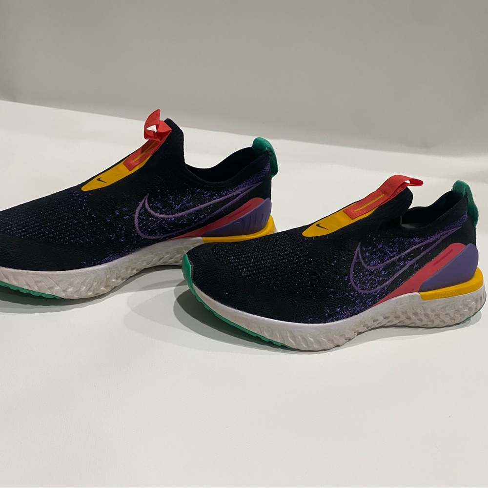 Nike Epic Phantom React Flyknit running shoe in 'Black Multi'. Womens size 8.5 - Picture 4 of 8